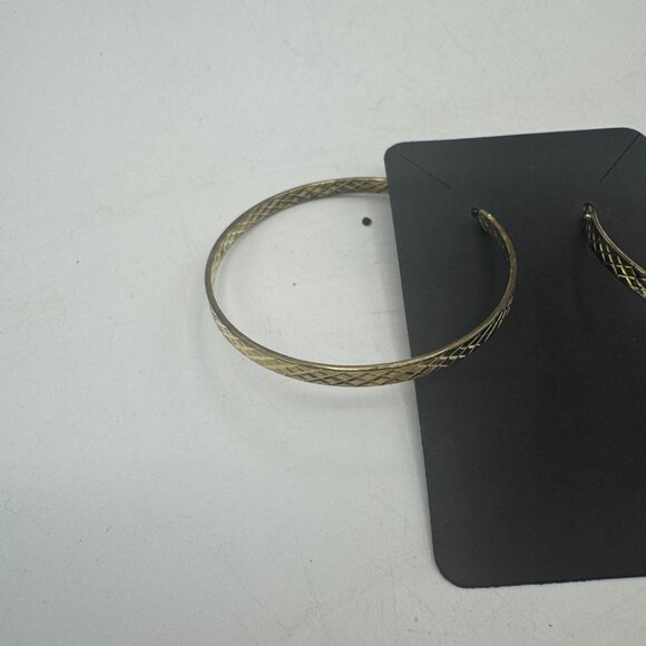 Brass Textured Large Hoop Earrings Geometric Pattern Lightweight Vintage Style J - Picture 3 of 4